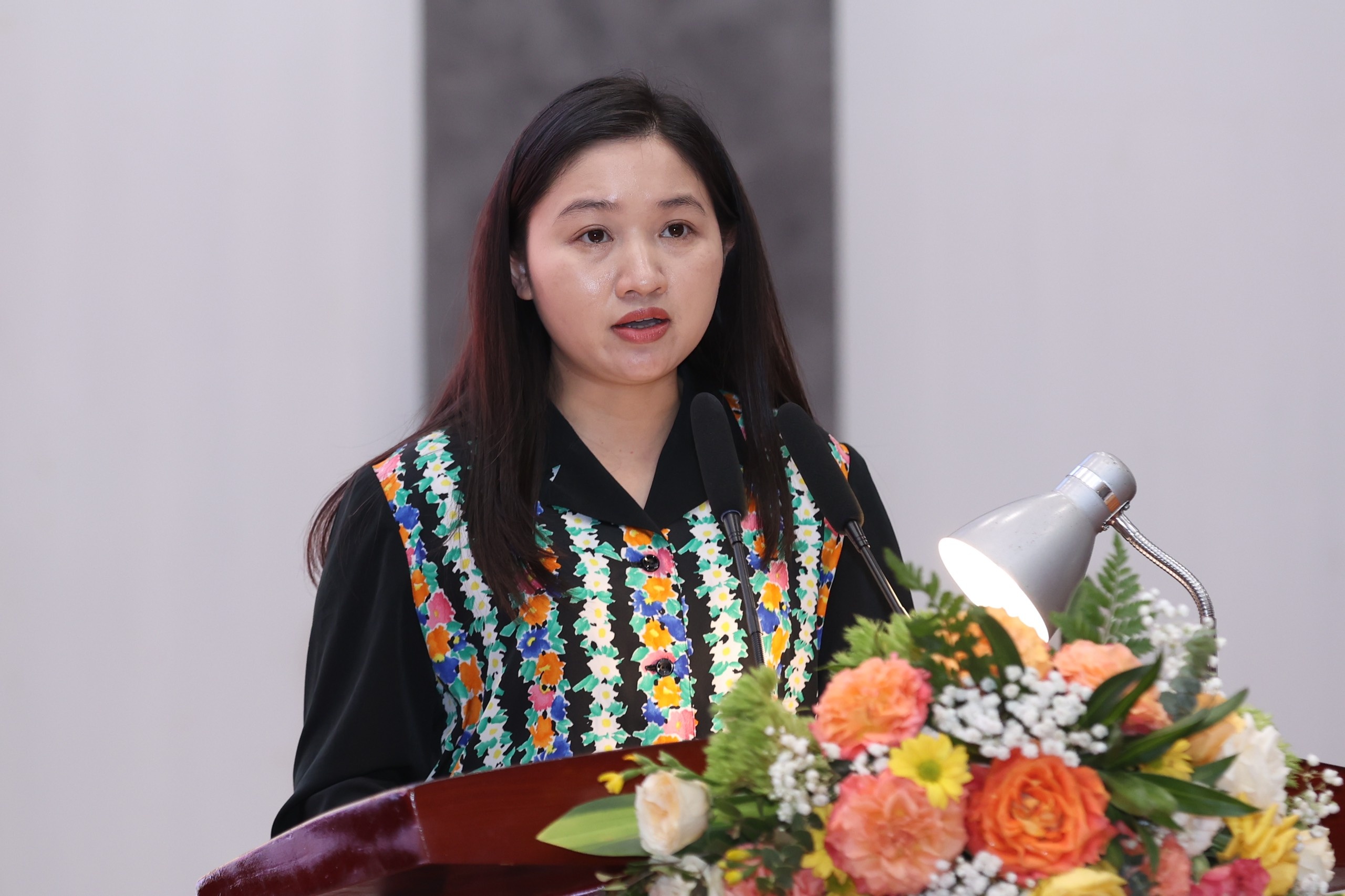 Tam quan trong cua bao chi truyen thong trong phat trien van hoa doc hinh anh