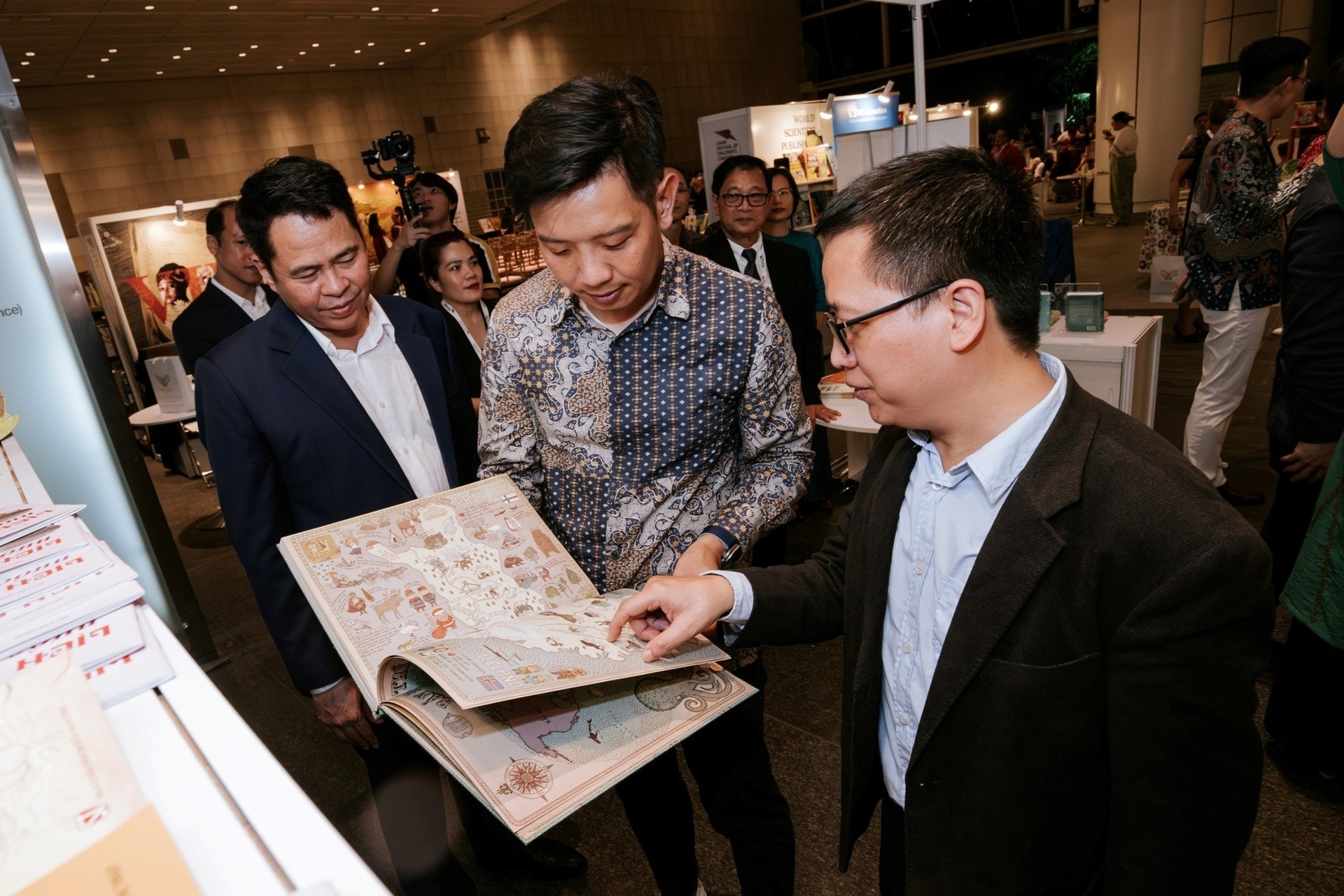 Ket noi thi truong de xuat ban hoi nhap quoc te hinh anh