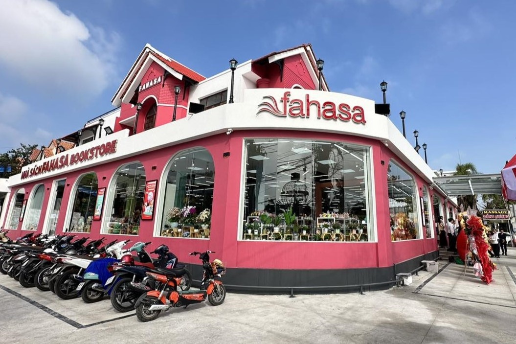 Cho dung cua cac chuoi nha sach truyen thong hinh anh