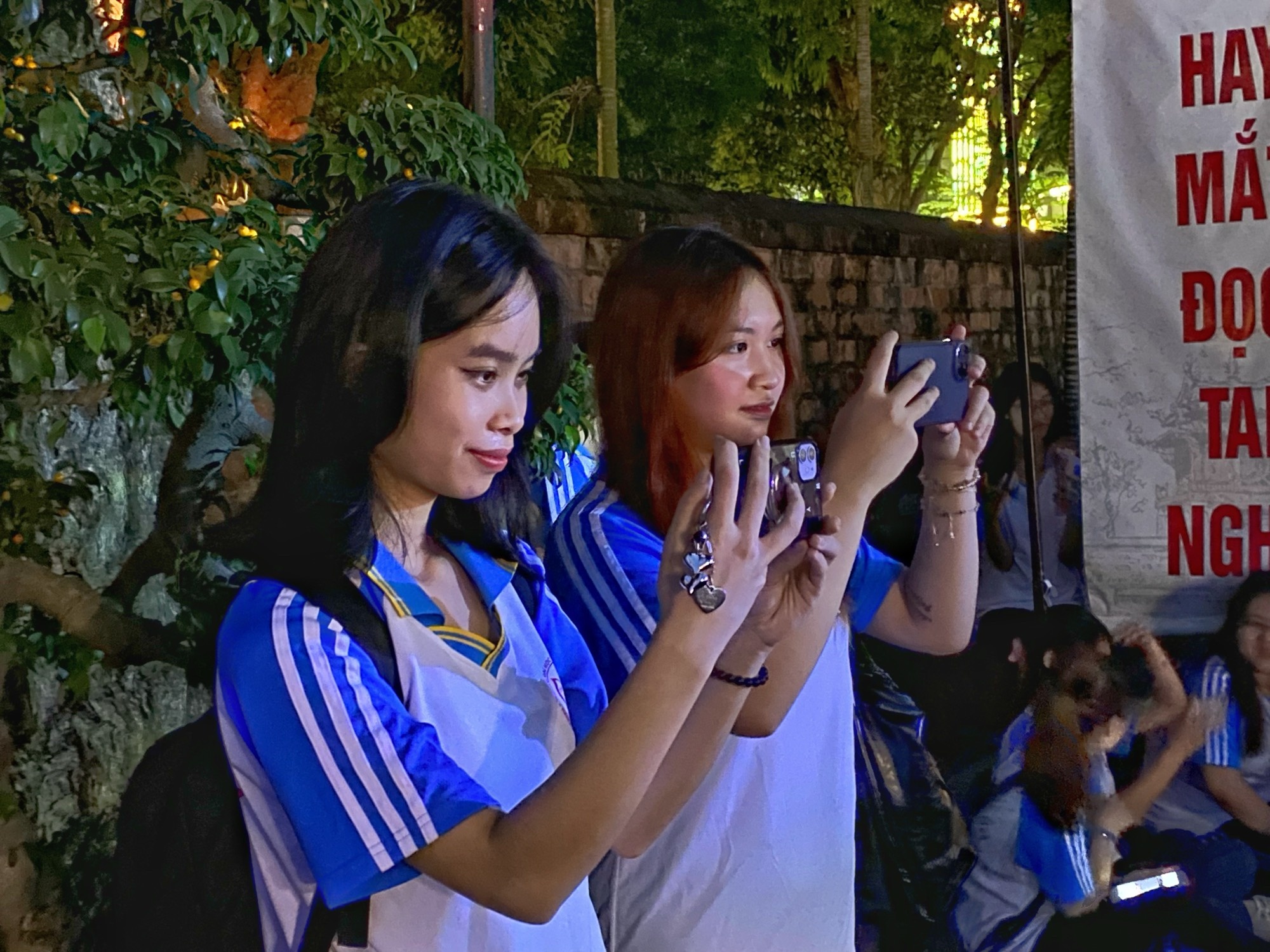 ngay sach van hoa doc anh 1