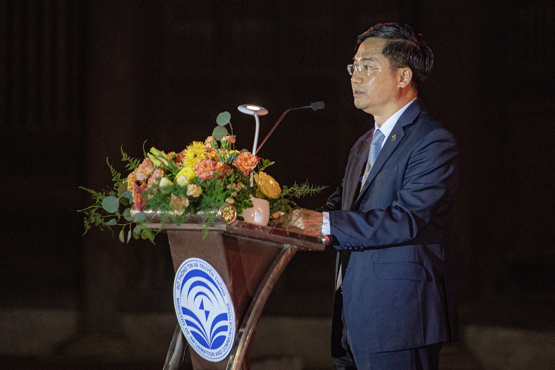 Sach la con duong ngan nhat de tiep can van minh nhan loai hinh anh