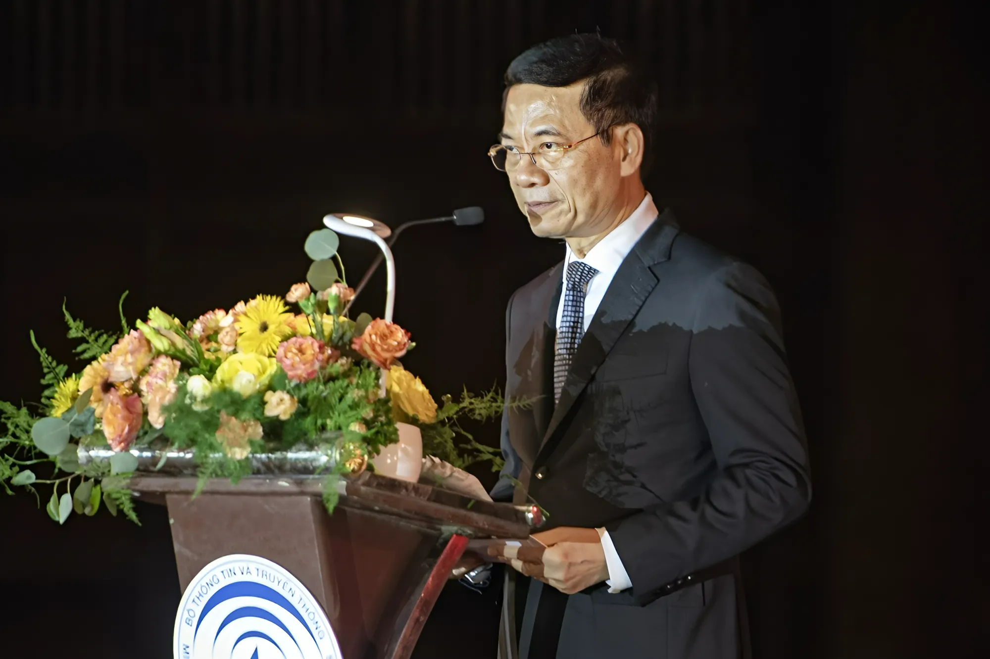 Xuat ban co su menh sang tao, luu tru, tich luy va truyen ba tri thuc hinh anh