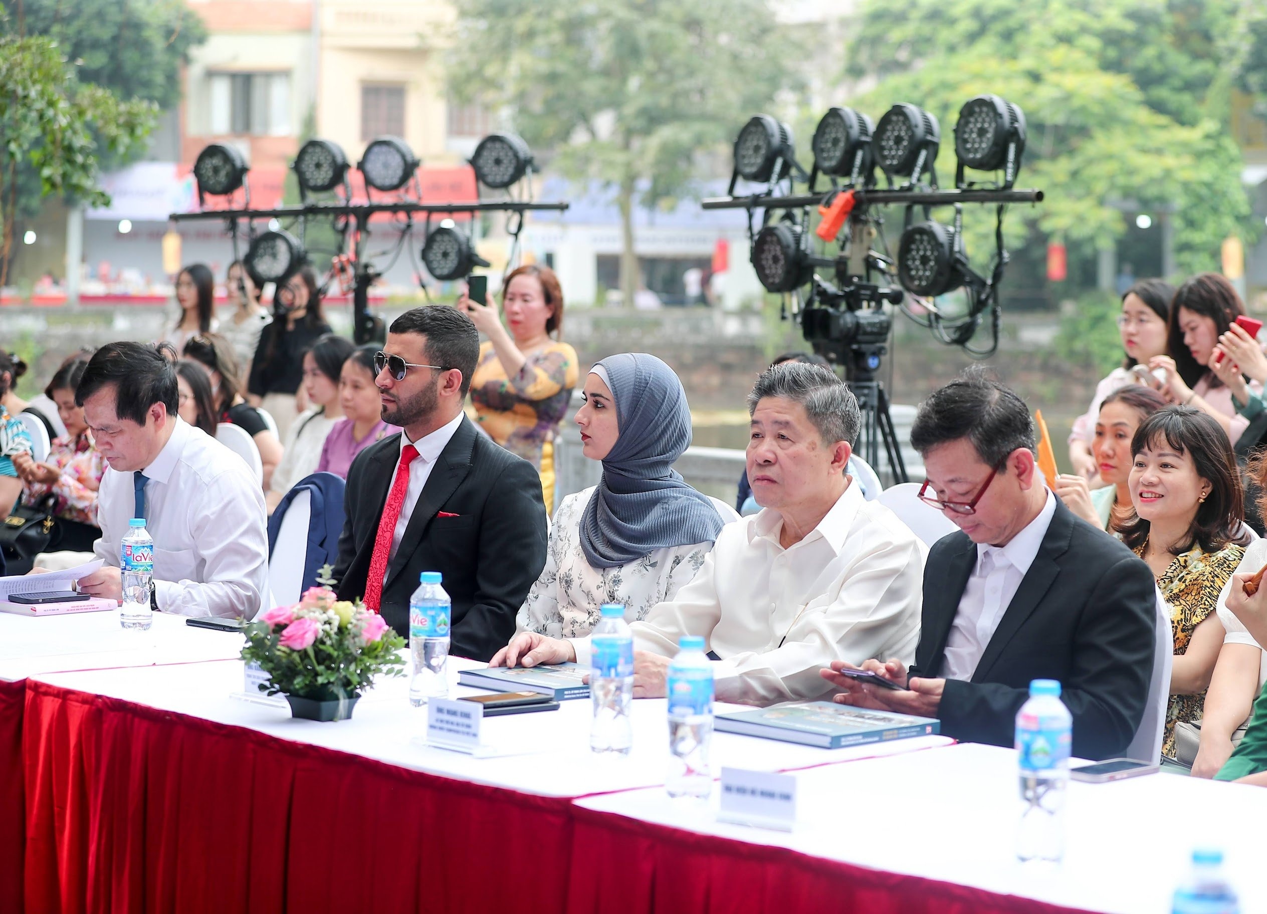 bo sach vo nguyen giap anh 2