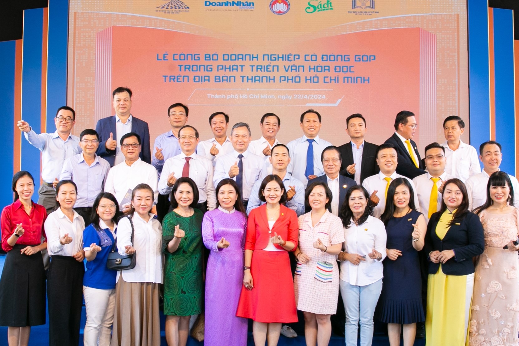 Tuyen duong 20 doanh nghiep co van hoa doc tot nam 2024 hinh anh