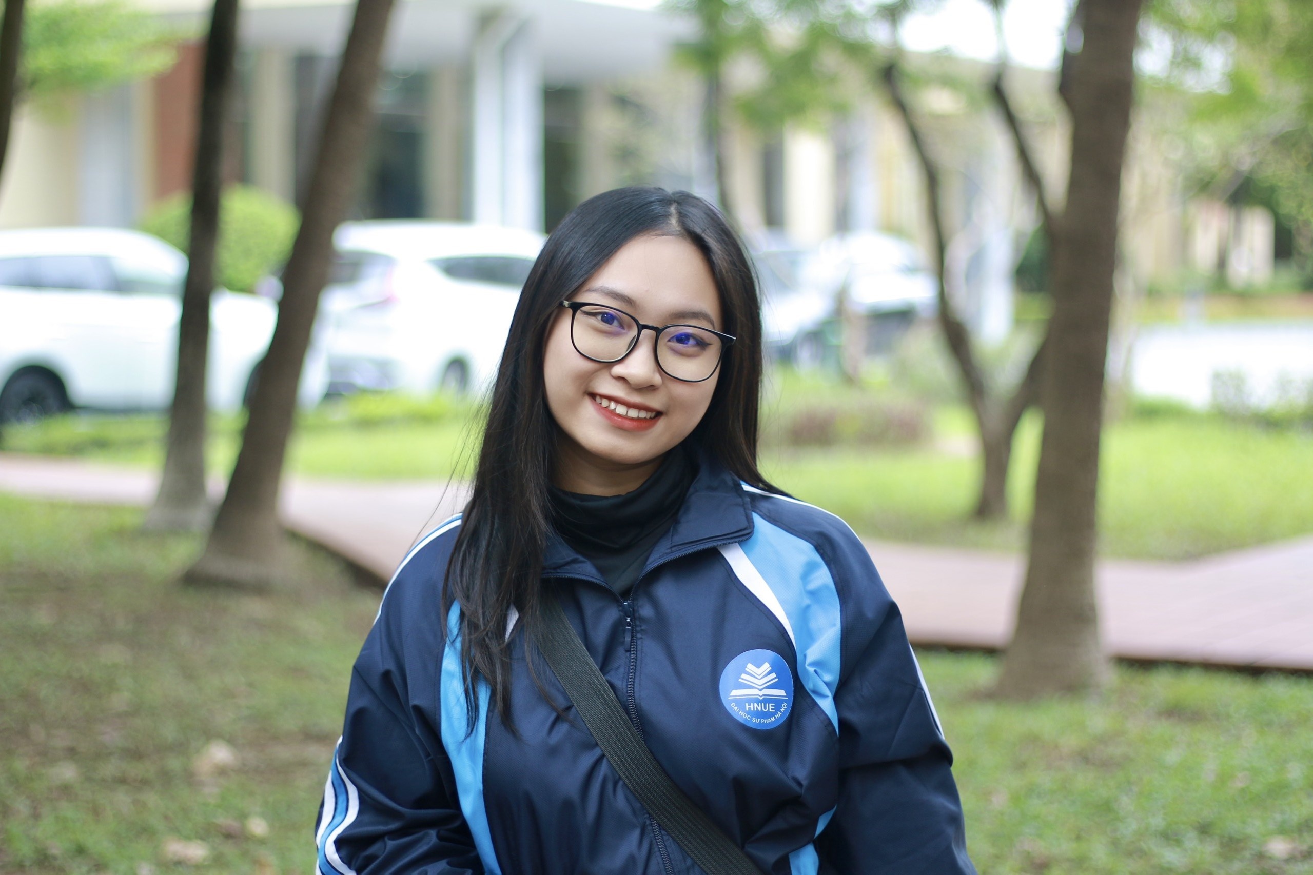 Nguoi tre tim den sach de nang cap ban than hinh anh