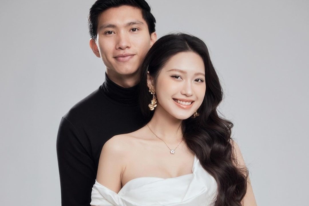 Vo Quang Hai, Van Hau dong loat khoe anh bau rang ro hinh anh