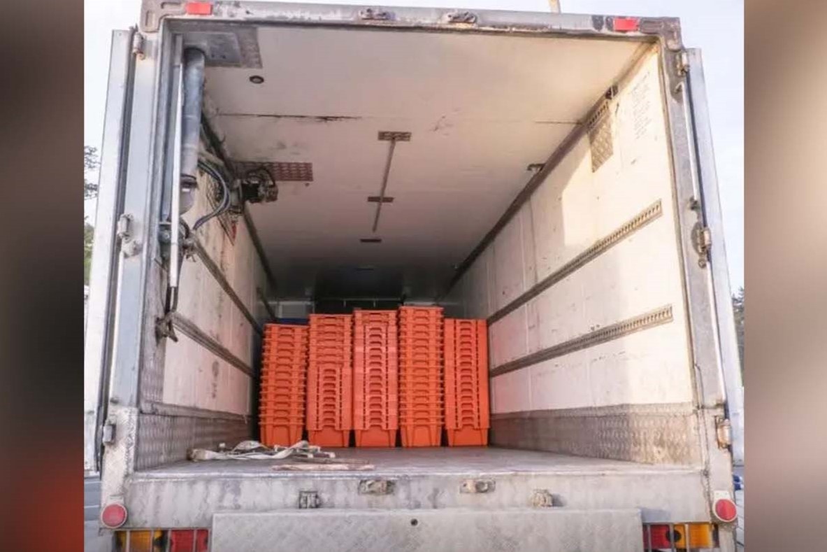 8 phu nu Trung Quoc tu nan khi ve nha tren xe tai dong lanh hinh anh