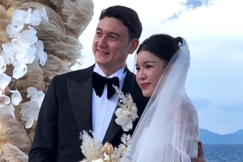 Anh cuoi cua vo chong Dang Van Lam hinh anh