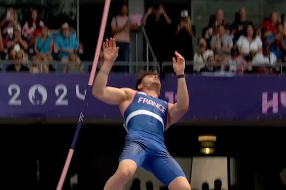 Nguoi theo doi VDV nhay sao tang gap 20 lan sau su co o Olympic hinh anh