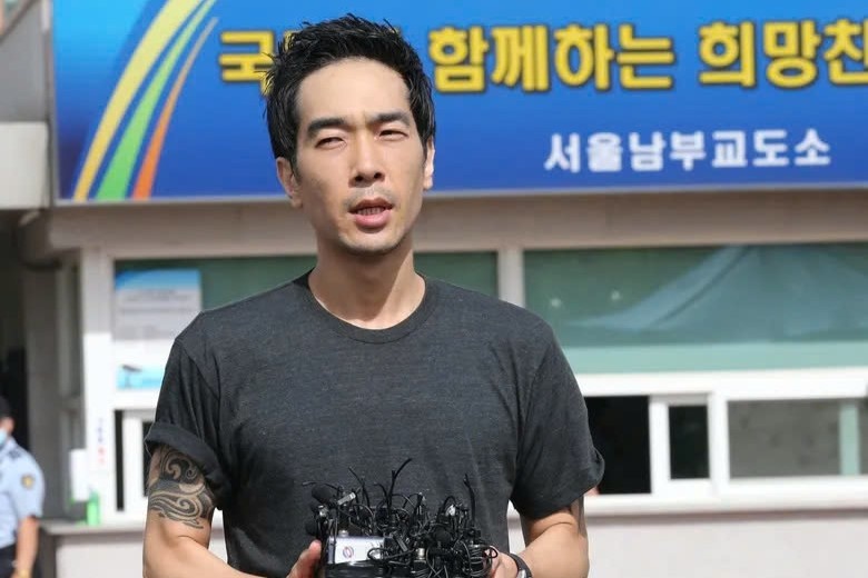 Toi pham tinh duc Han Quoc gay phan no khi mo kenh YouTube hinh anh