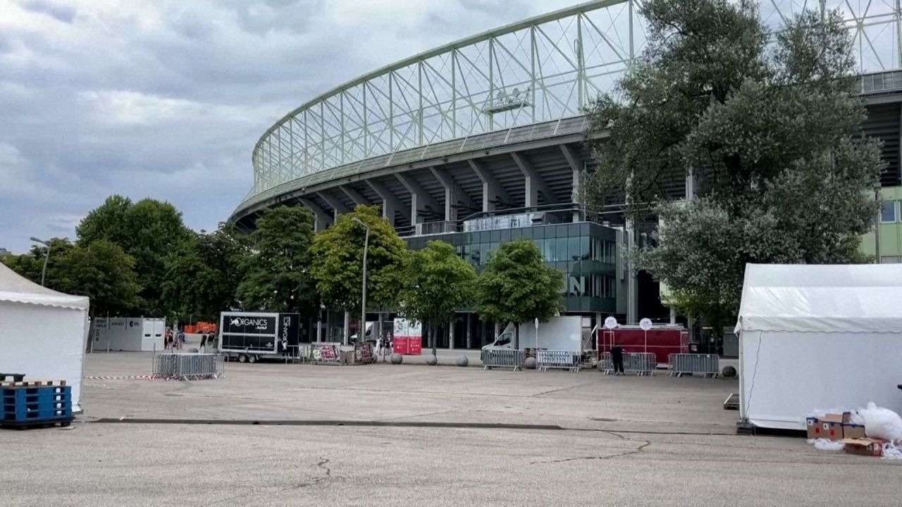 taylor swfit huy show anh 1