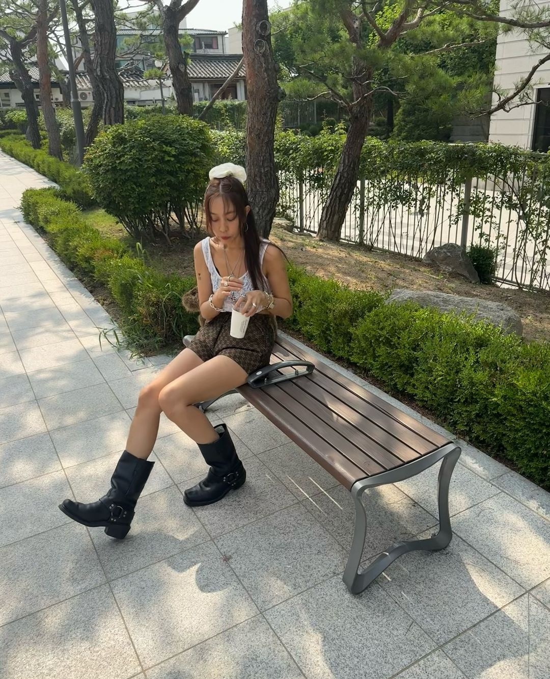 co gai tre hon tuoi anh 6