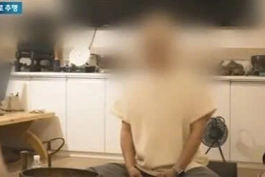 YouTuber day thien noi tieng bi nhieu hoc vien to quay roi tinh duc hinh anh