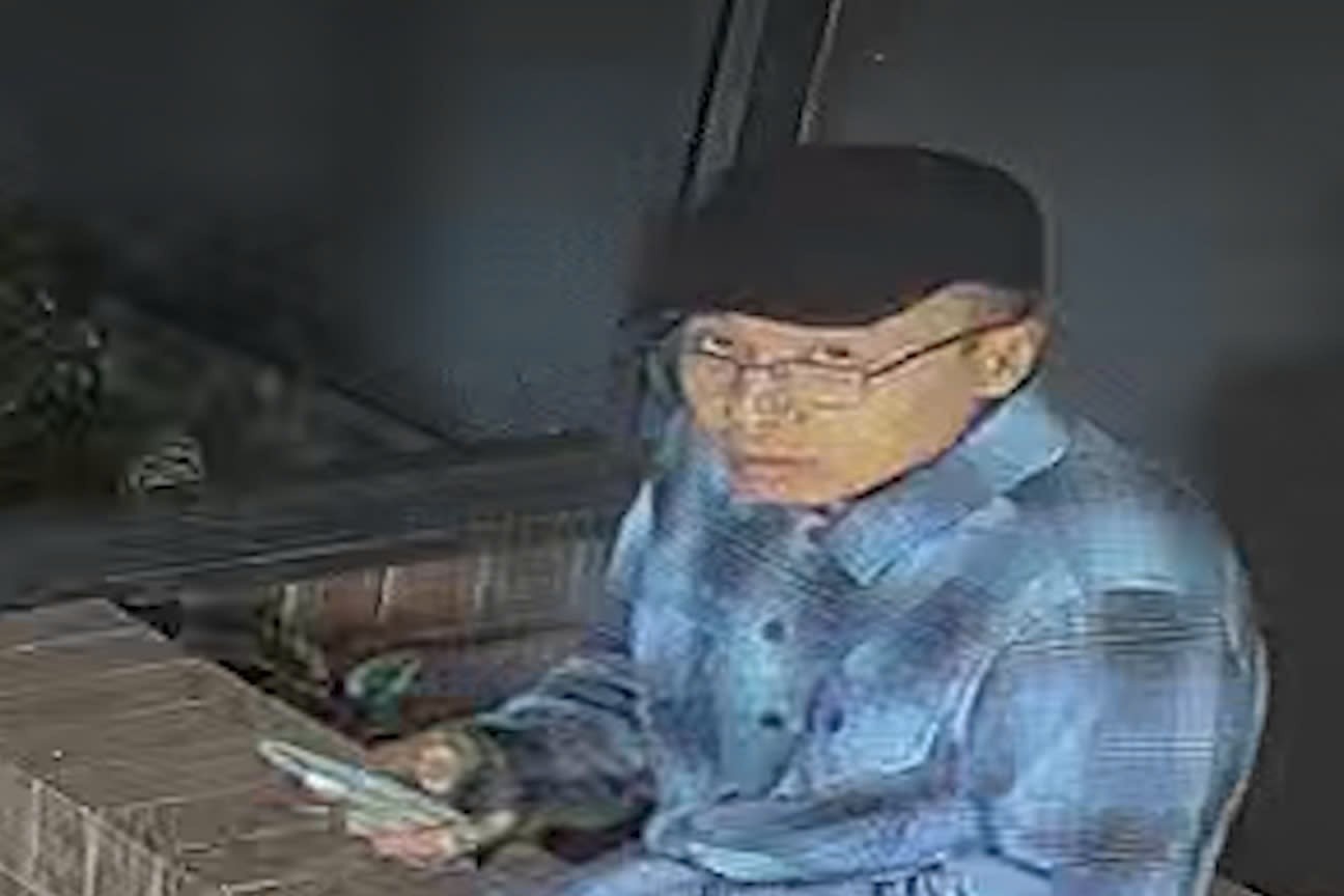 Ly do nguoi dan ong do ca phe nong vao em be o Australia hinh anh