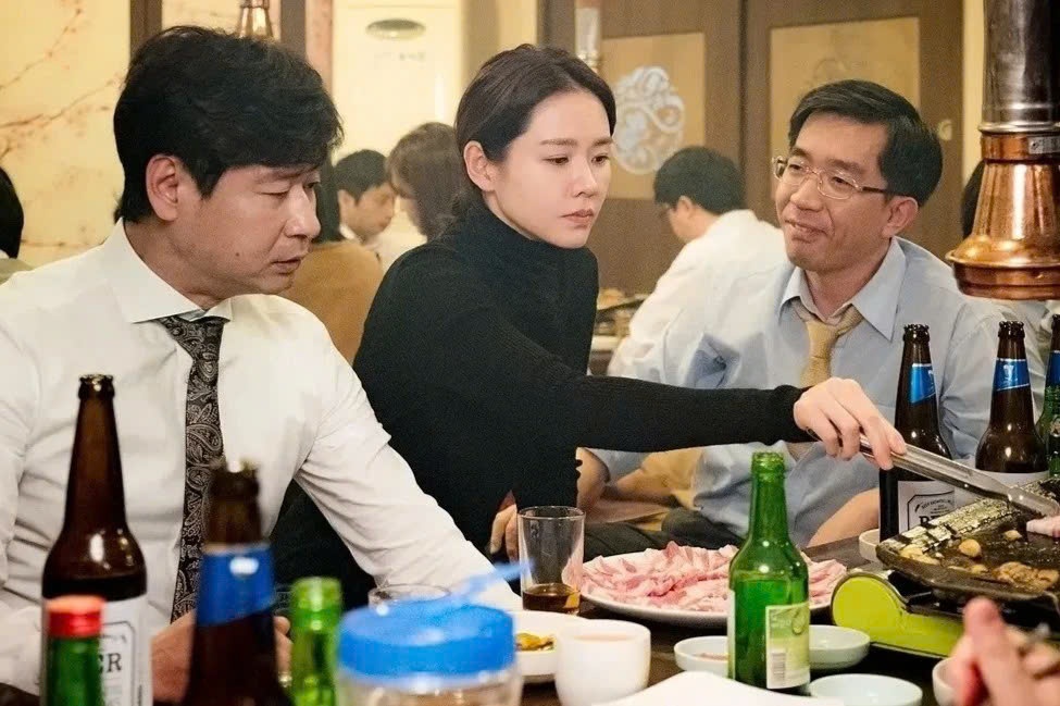 Ap luc 'mua com cho sep' cua cong chuc Han Quoc hinh anh