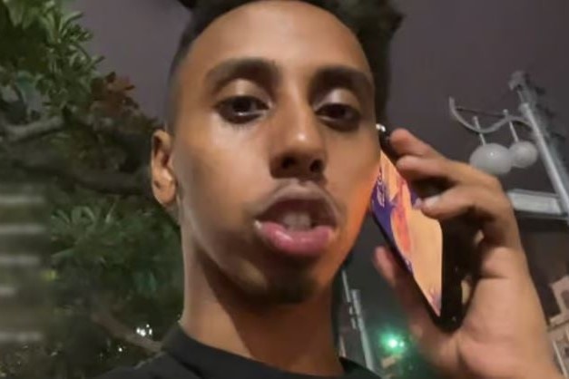 YouTuber My lam loan o Seoul lai bi dam hinh anh