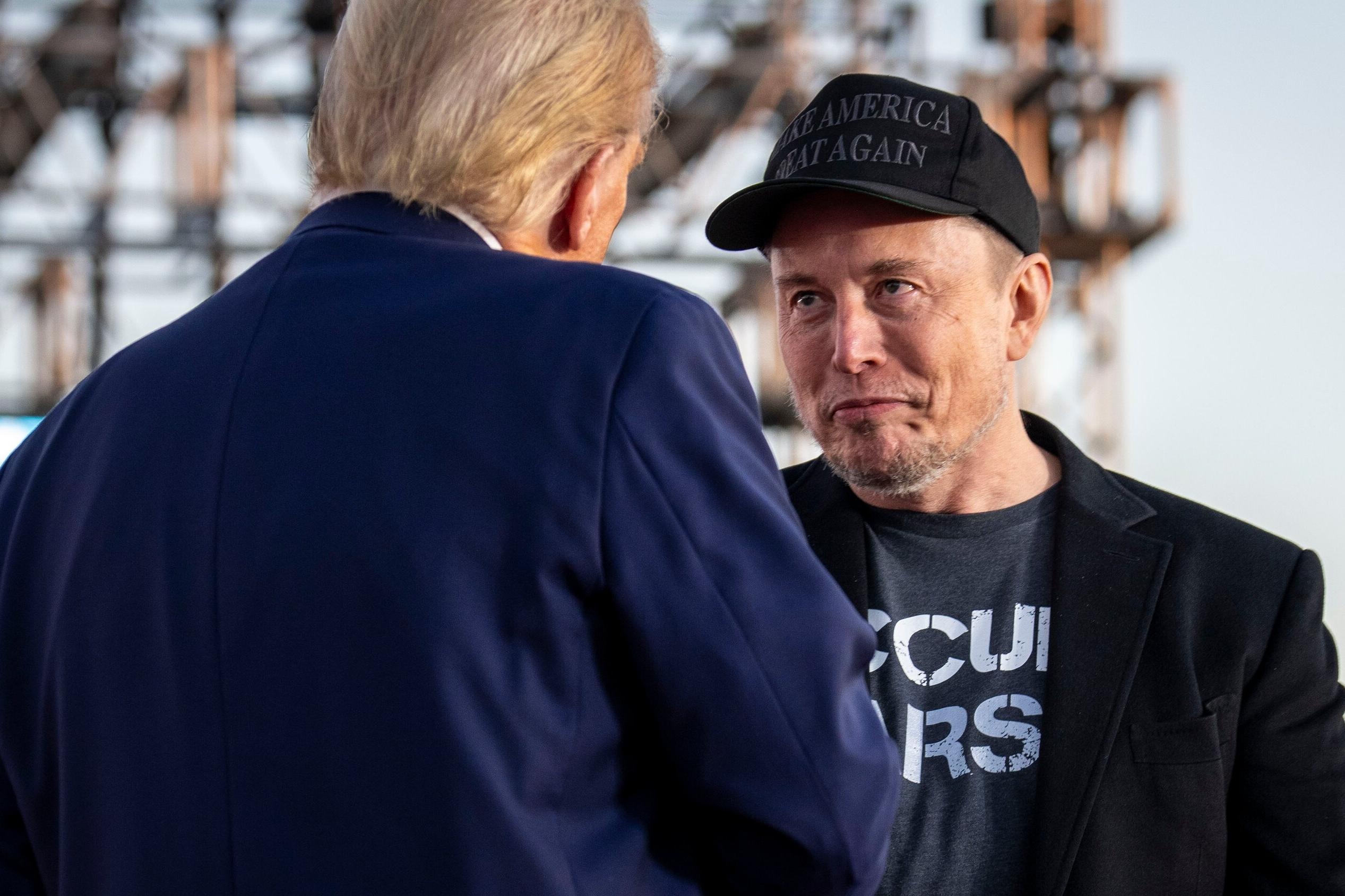 Cach Elon Musk 'thien vi' ong Trump hinh anh