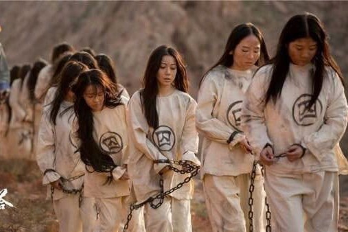 Tour du lich 'lam no le' gay tranh cai o Trung Quoc hinh anh