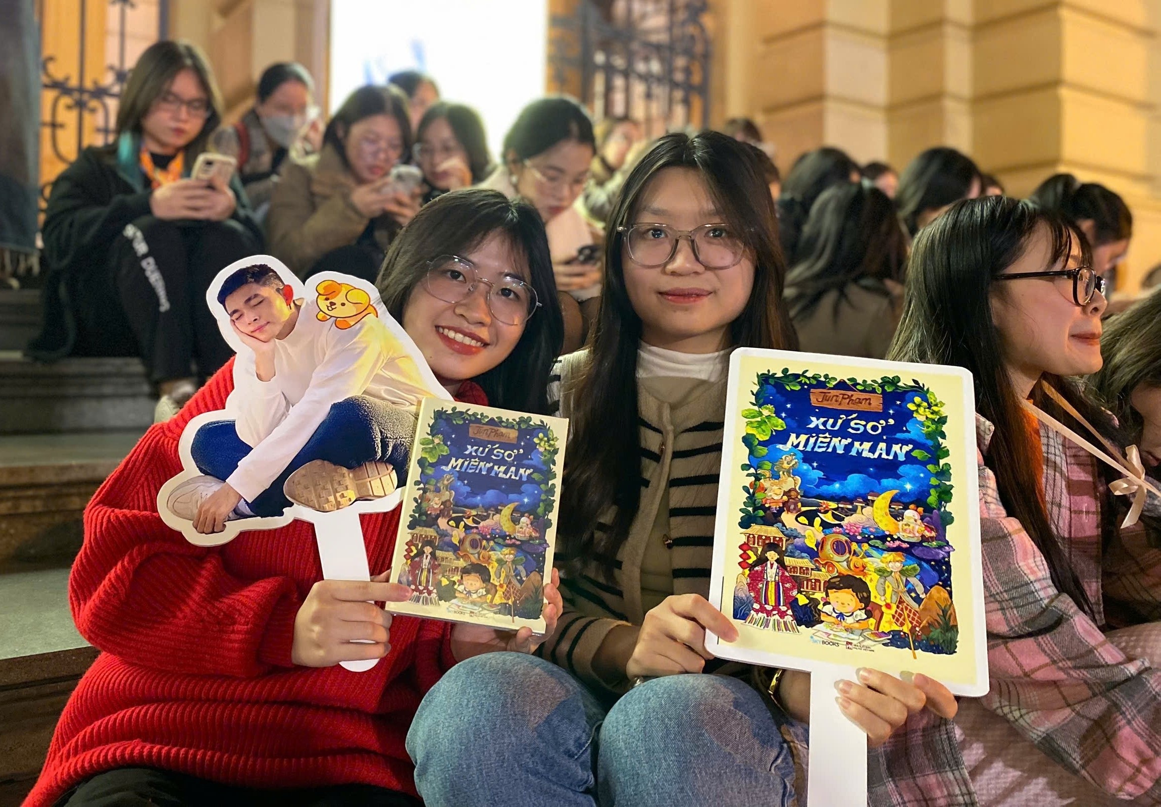 Fan Jun Pham tu hao khi than tuong doat Giai Sach Quoc gia hinh anh