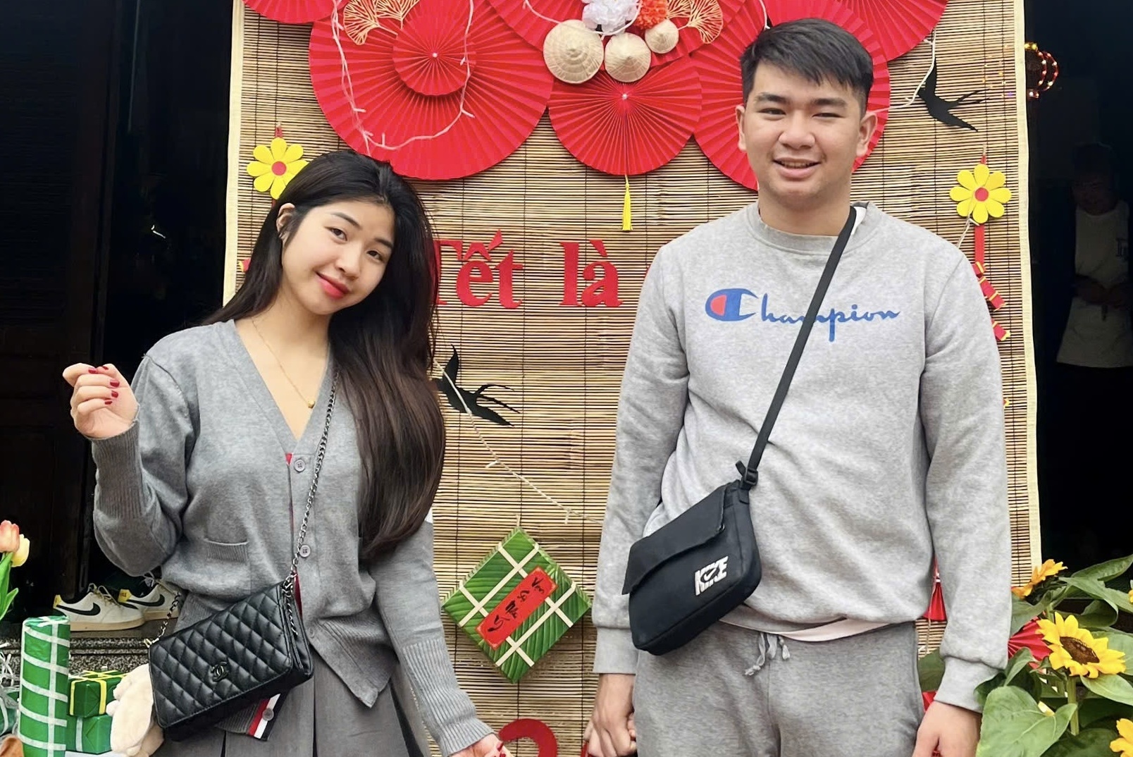 Vo chong tre chuan bi 25 trieu dong tieu Tet chi so thieu hinh anh