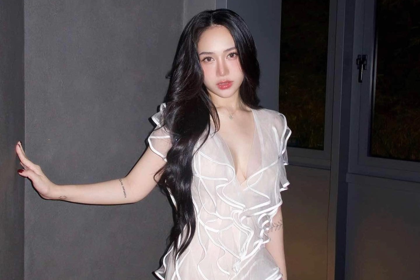 Sac voc ai nu nha dai gia Minh Nhua sau khi sinh 3 con hinh anh