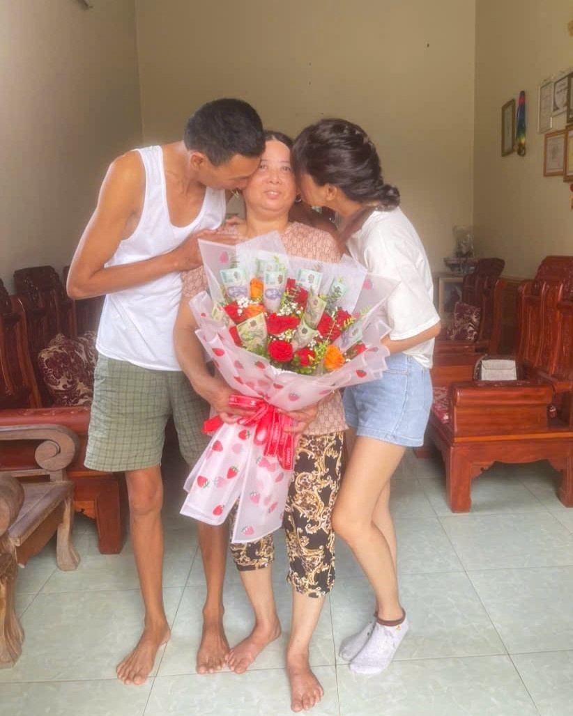 con gái về thăm nhà ảnh 2 con gai ve tham nha anh 2