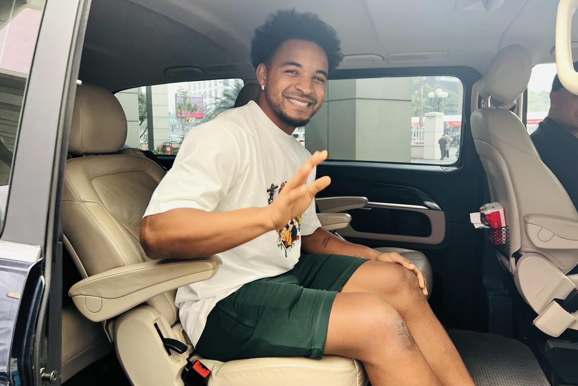 Xuan Son xuat vien, Que Ngoc Hai sam xong dao don Tet hinh anh