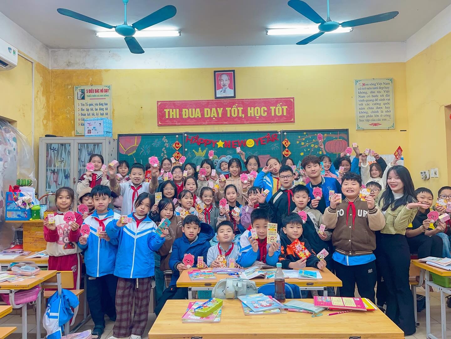 qua tang baby three anh 1