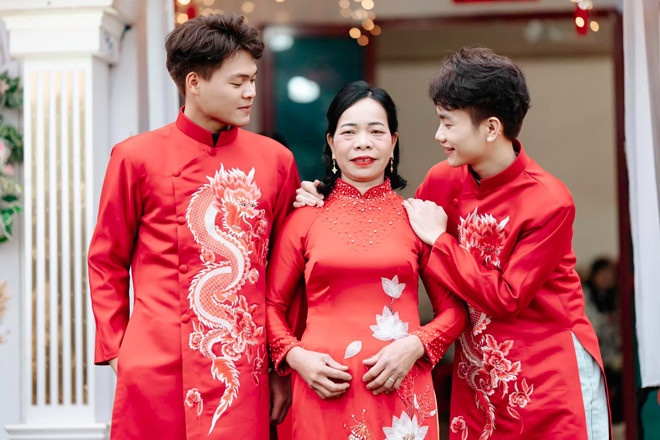 2 chang trai Cao Bang ve chung nha, gia dinh lam 90 mam co moi ho hang hinh anh