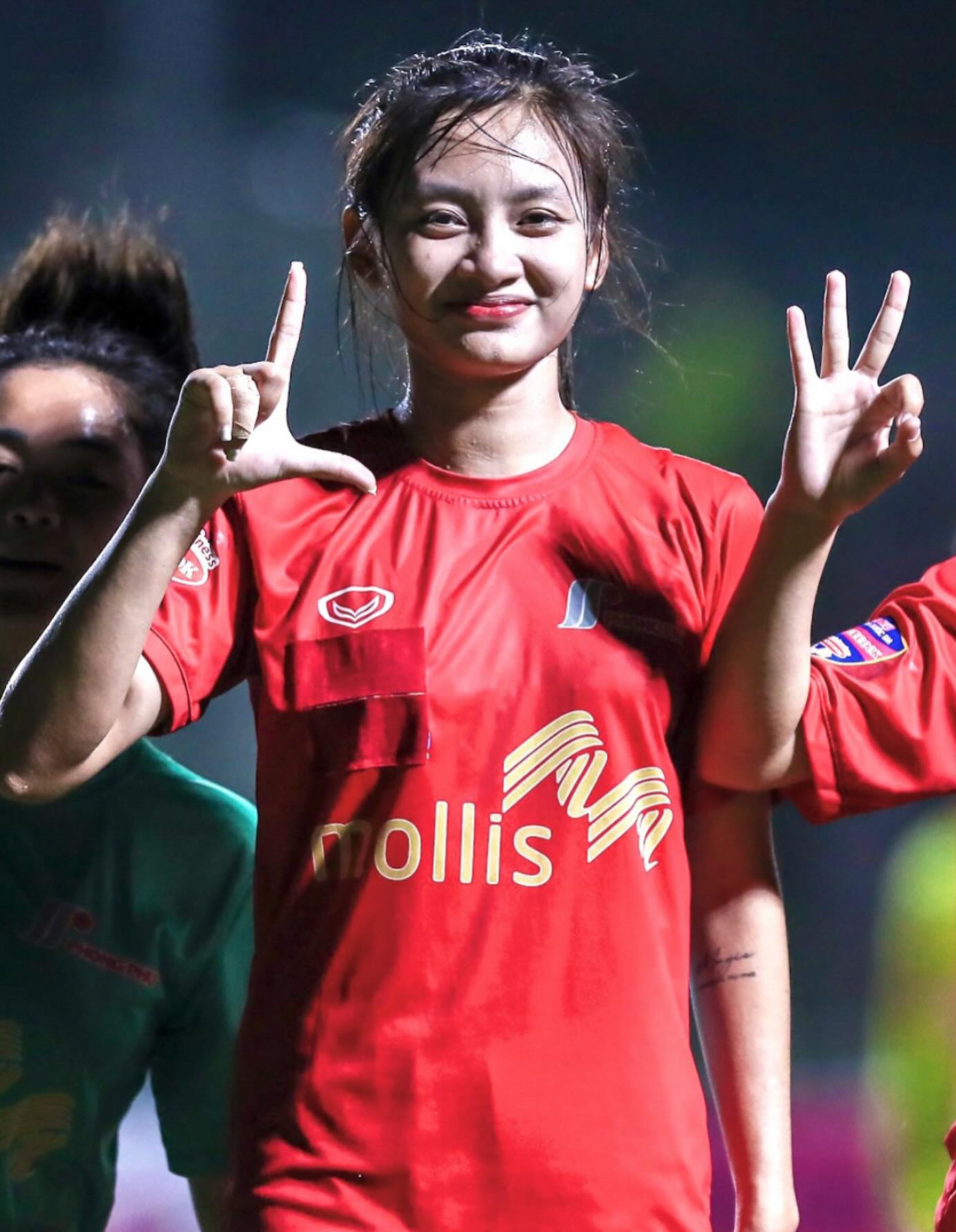 trung ve hong yeu anh 2