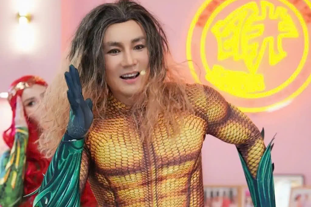 Bo do Aquaman 'qua bo' khien streamer bi cat song hinh anh