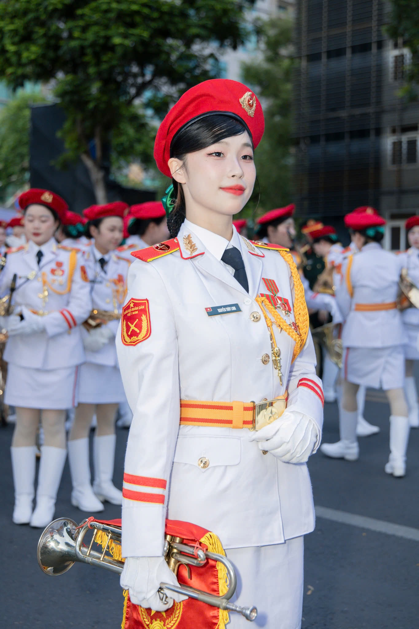 dieu binh 30/4 anh 13