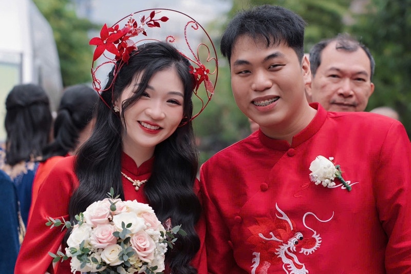 Ket hon chi sau vai thang duoc mai moi o show hen ho hinh anh