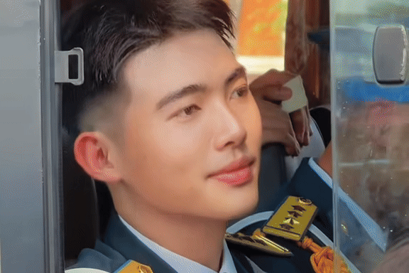 Anh mat luu luyen ngay roi TP.HCM cua chien si dieu binh gay bao mang hinh anh