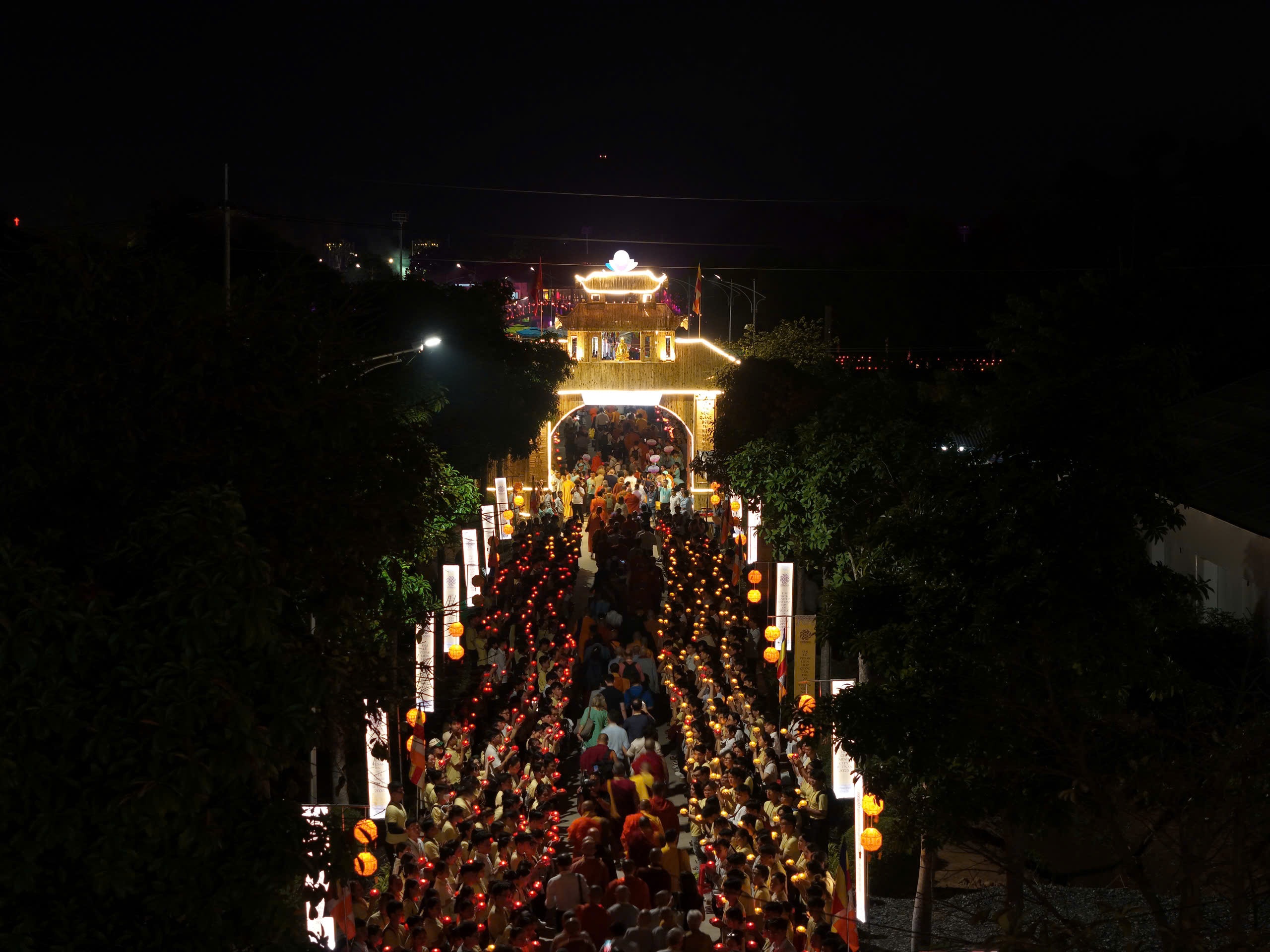 Dai le Vesak anh 2