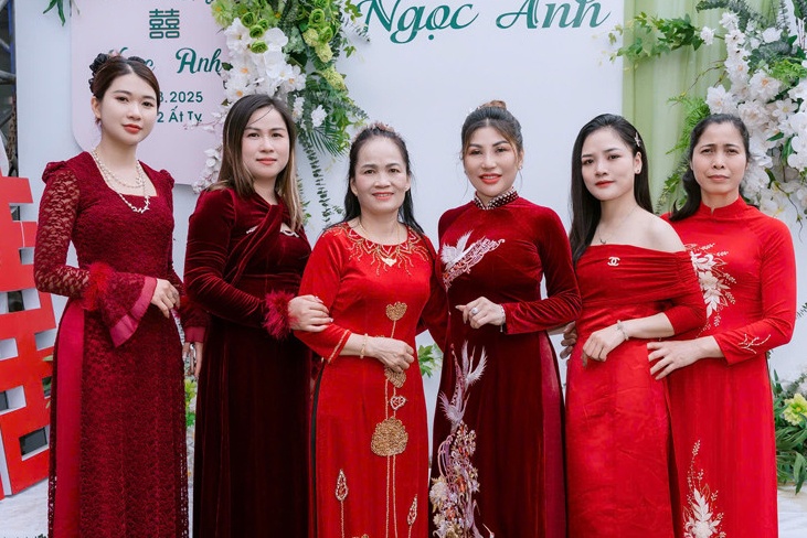 Me ke hon 30 nam yeu thuong 3 con cua chong, tuoi gia duoc bao hieu hinh anh