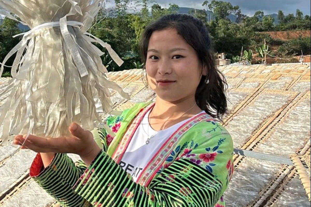 TikToker Sung Bau len tieng khi bi to 'bom' 20 tan mien dong hinh anh