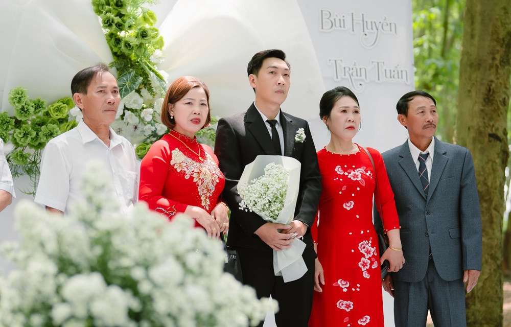 dam cuoi vang co dau anh 6