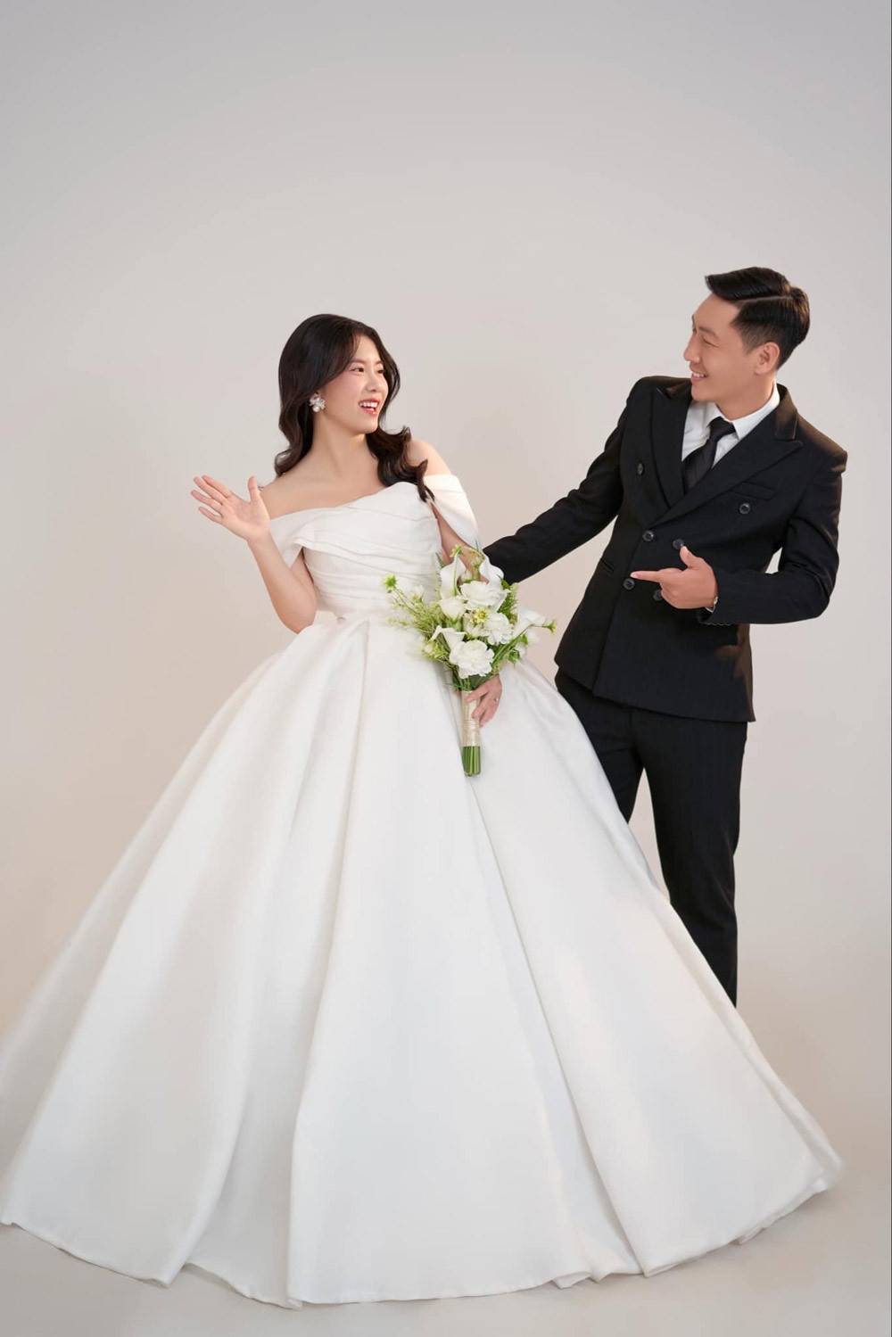 dam cuoi vang co dau anh 9