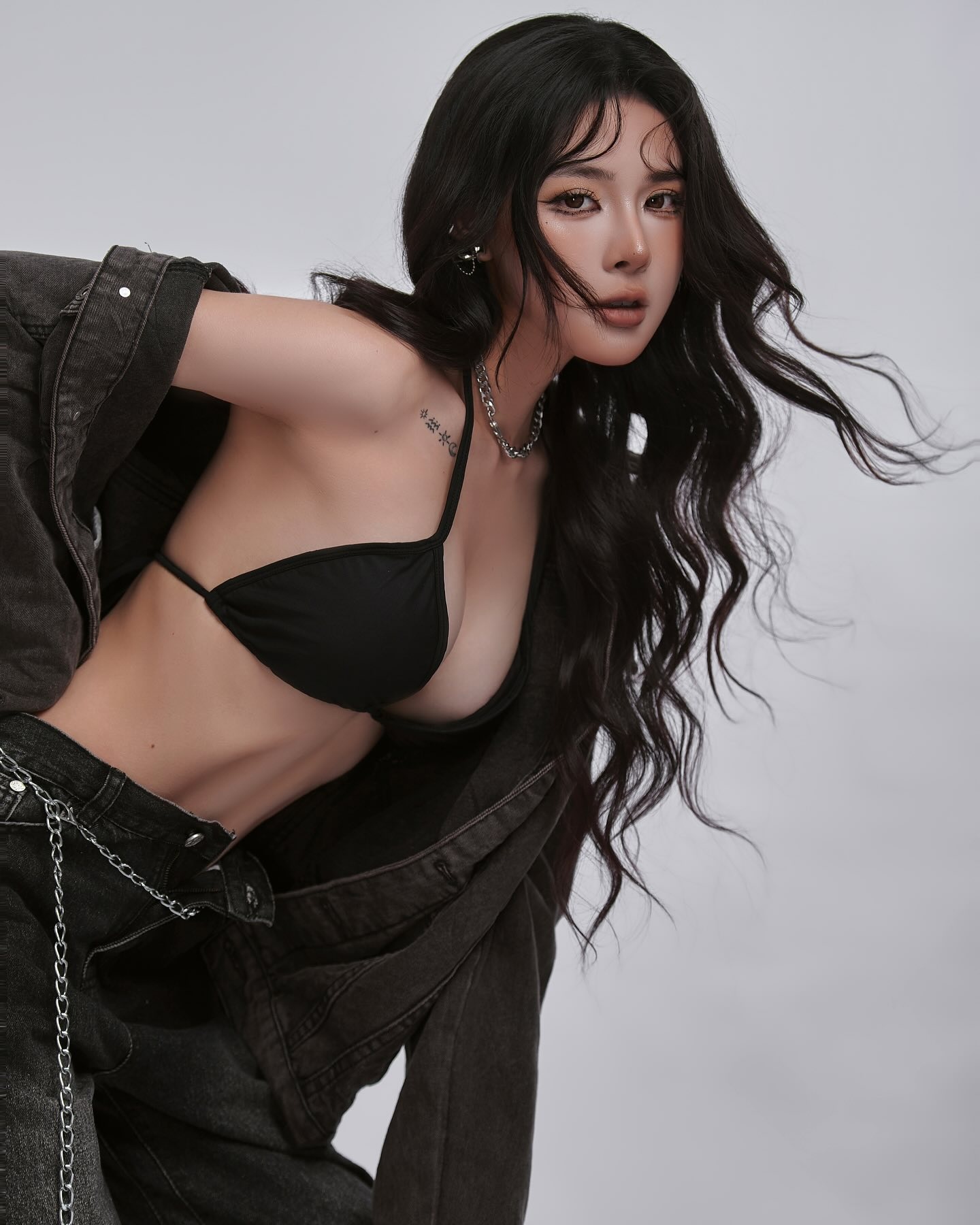ban gai vu van thanh anh 1