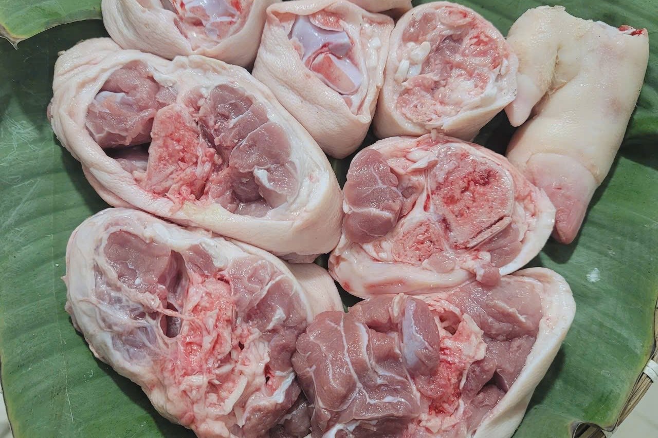 Ru nhau mua thit 'que', rau sach online du dat hon ngoai cho o TP.HCM hinh anh