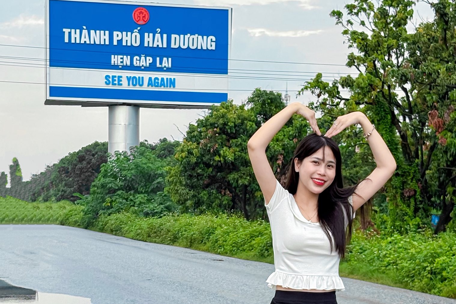 'Loi tam biet' tran ngap coi mang truoc ngay sap nhap tinh thanh hinh anh