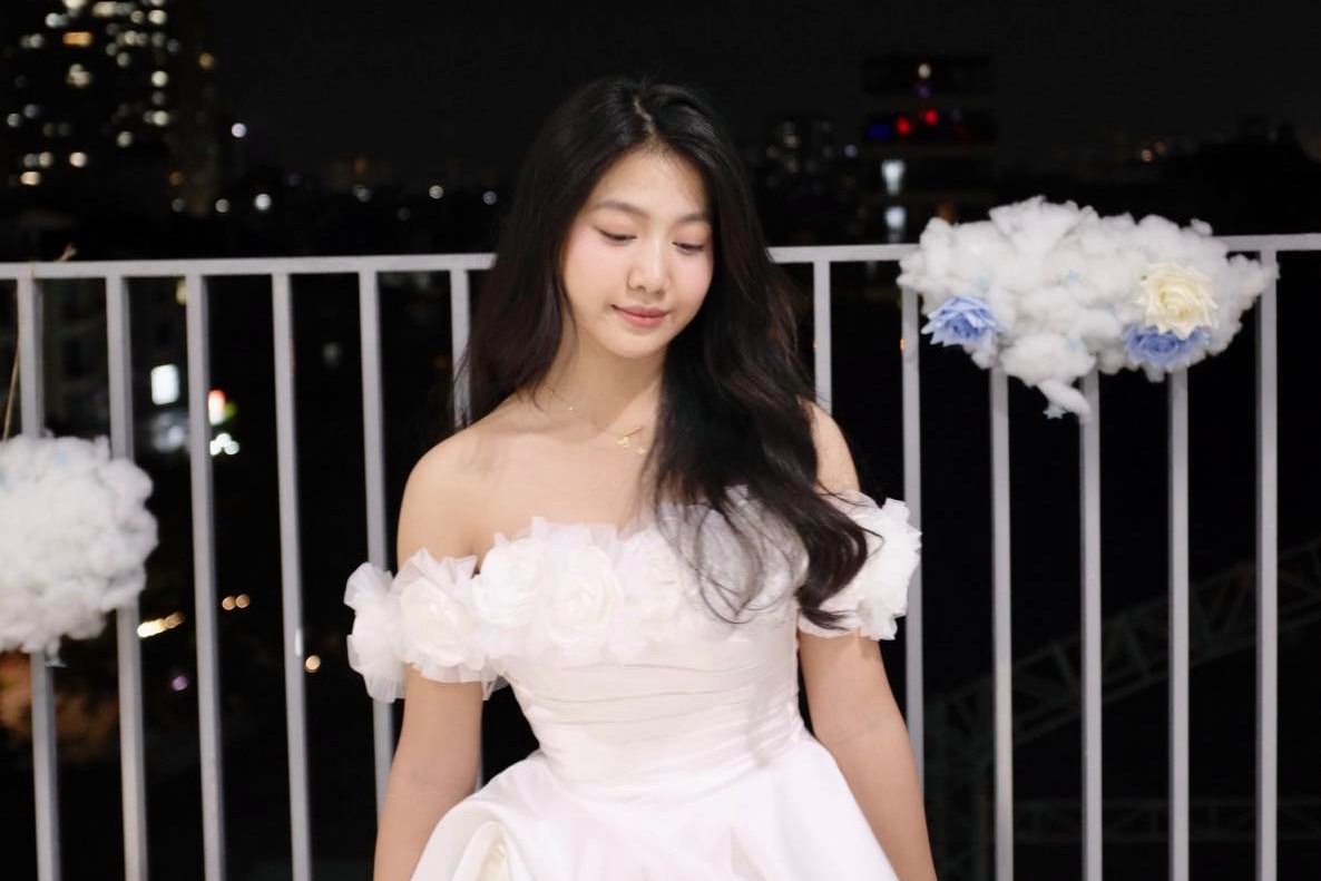 Con gai dien vien Manh Truong gay sot trong clip 8,6 trieu view hinh anh