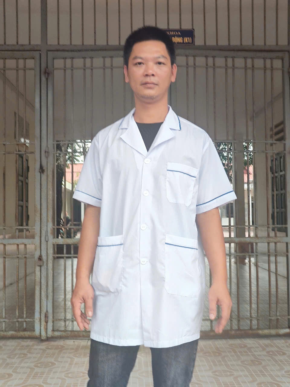 cuu nguoi trong con dong anh 1