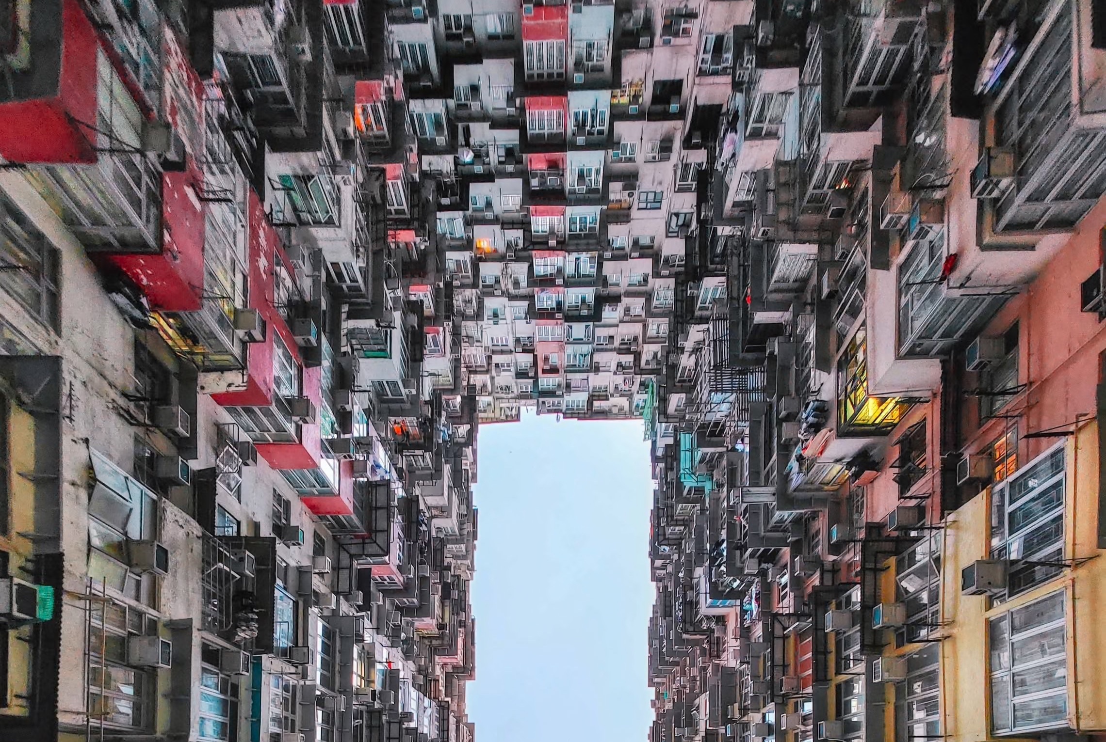 Anh gay choang ngop ve 'toa nha quai vat' Hong Kong hinh anh