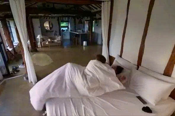 Canh than mat gay ban tan trong show hen ho Han Quoc hinh anh