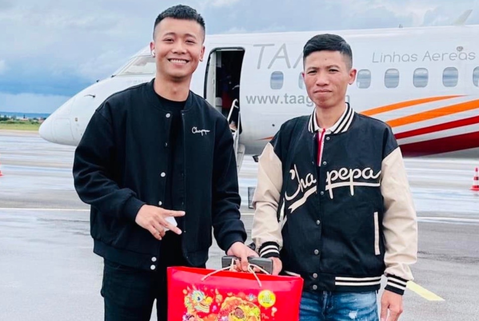 Thanh vien Team Quang Linh Vlogs bat ngo chia se an y hinh anh