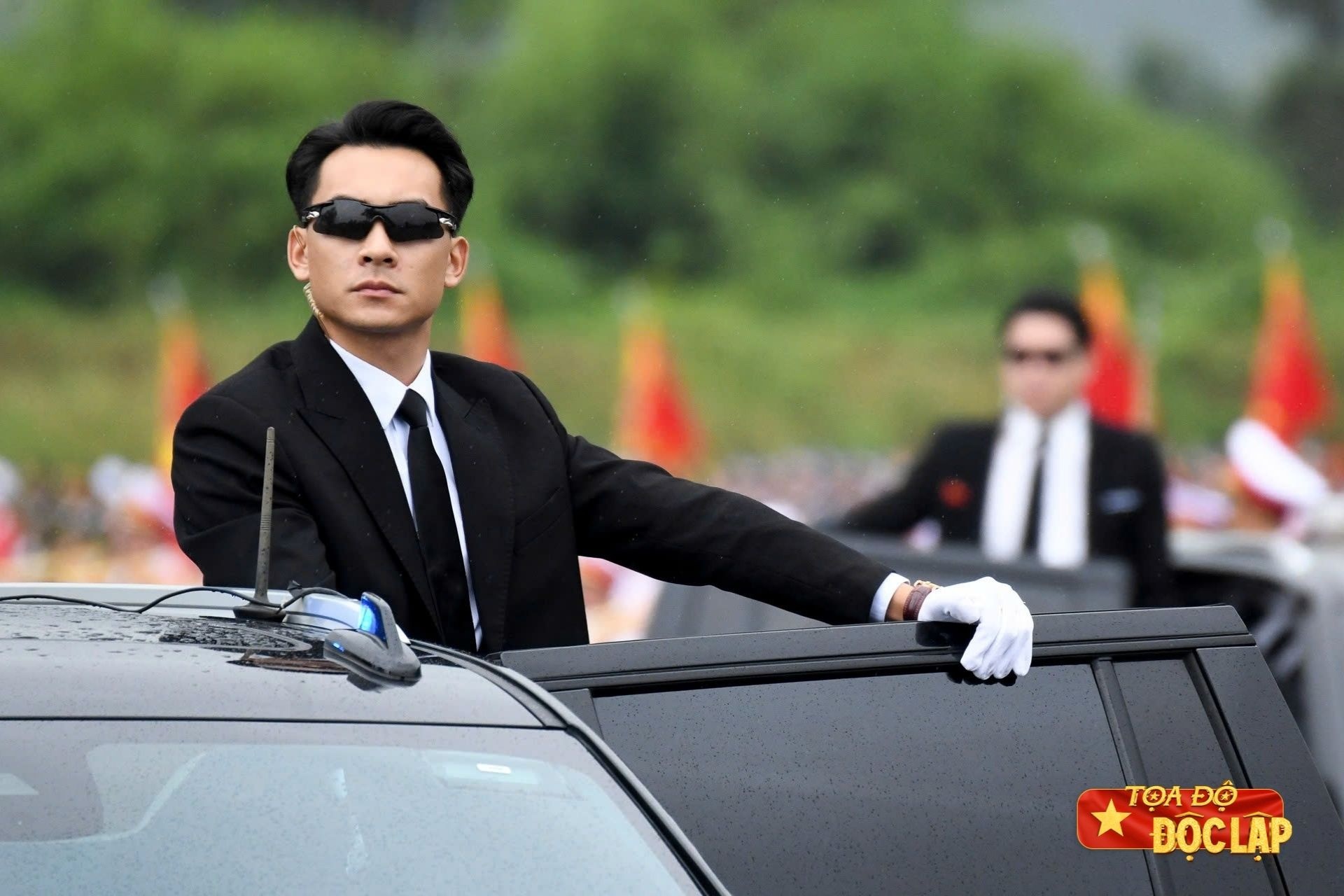 chien si noi tieng anh 7