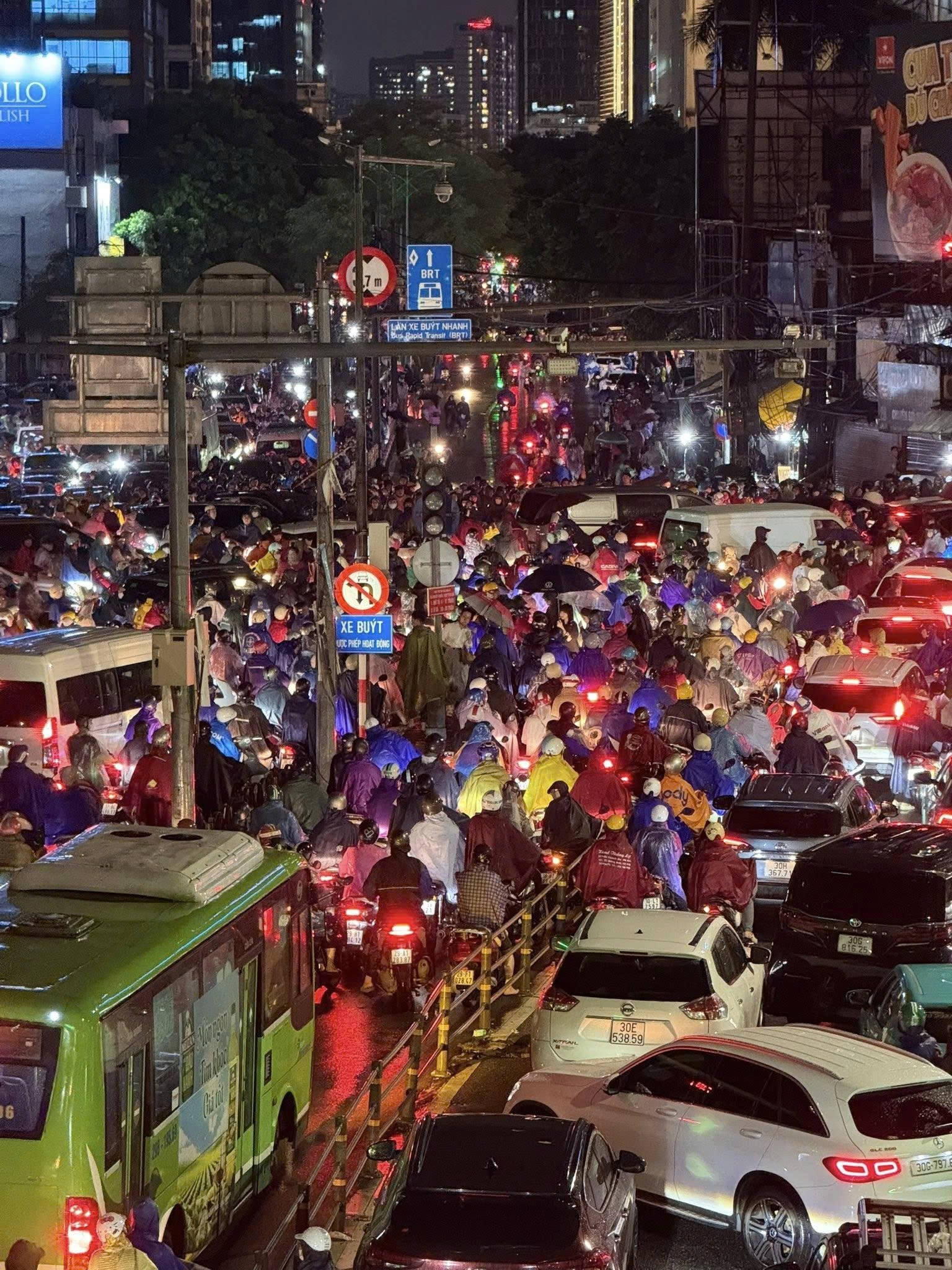 ha noi ngap lut anh 2