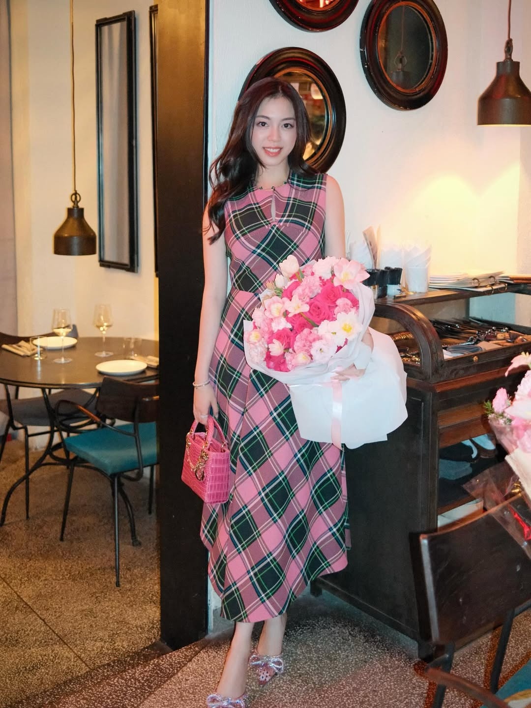thieu gia phan hoang cuoi anh 11